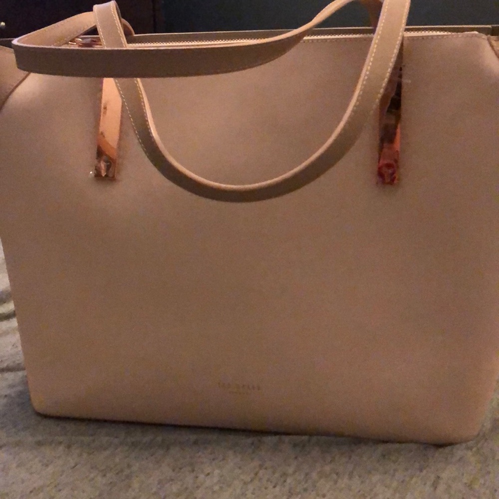 Tote Ted Baker